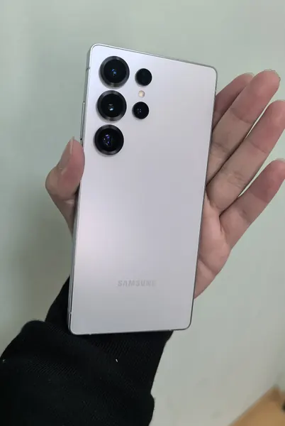 Samsung Galaxy S25 Ultra, bilde av mobilen